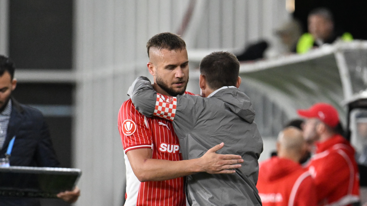 Reacția lui George Pușcaș, după ce a ieșit în minutul 38 din Dinamo - CFR Cluj