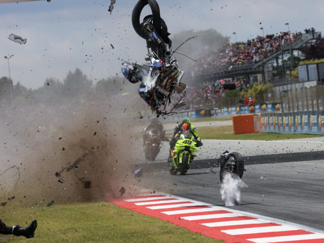 Verdictul medicilor, după accidentul grav al lui Alex Marquez, în care motocicleta sa s-a dezintegrat