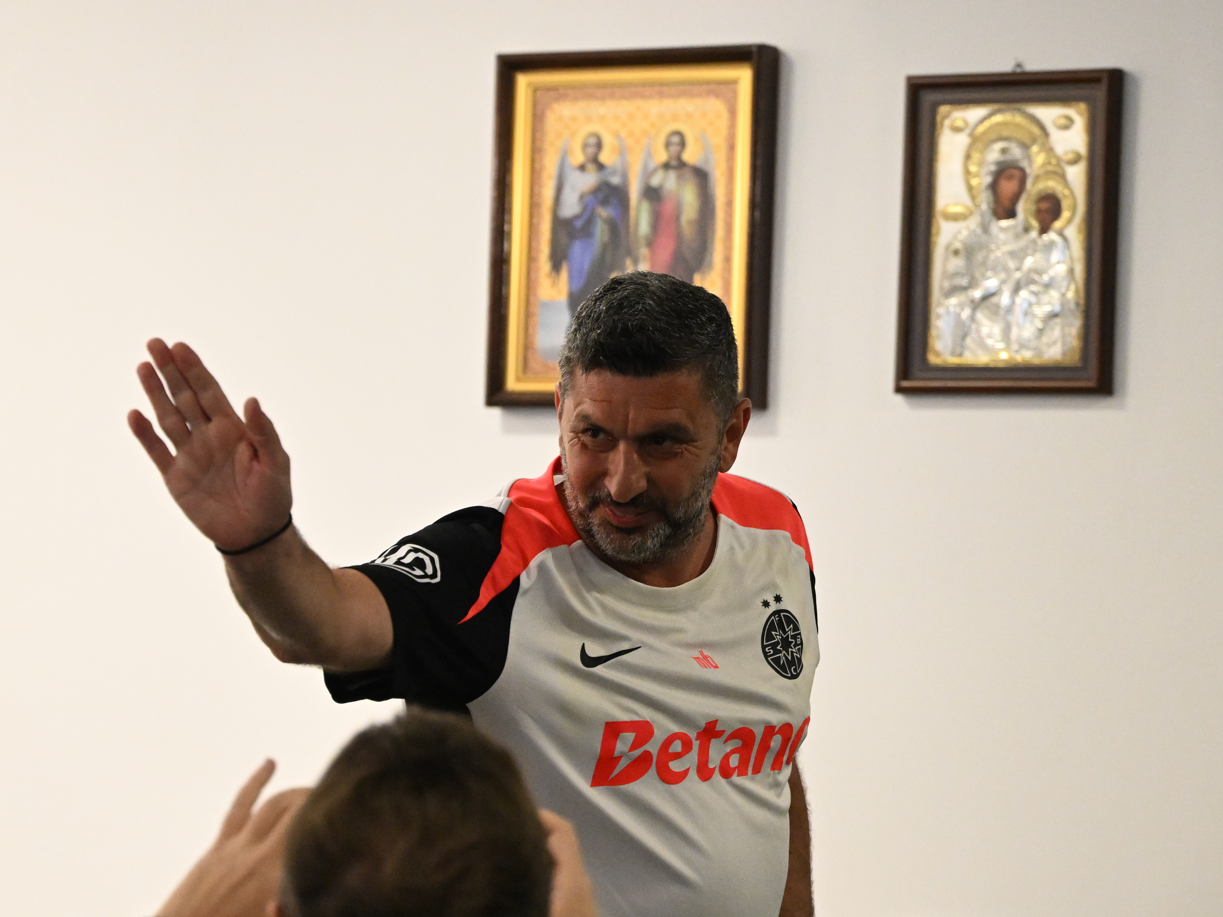 Adrian Porumboiu a vrut să-l pună "principal" pe Marius Baciu! Ce mesaj a avut pentru Gigi Becali