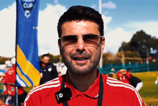 Adrian Mutu a plecat din România!