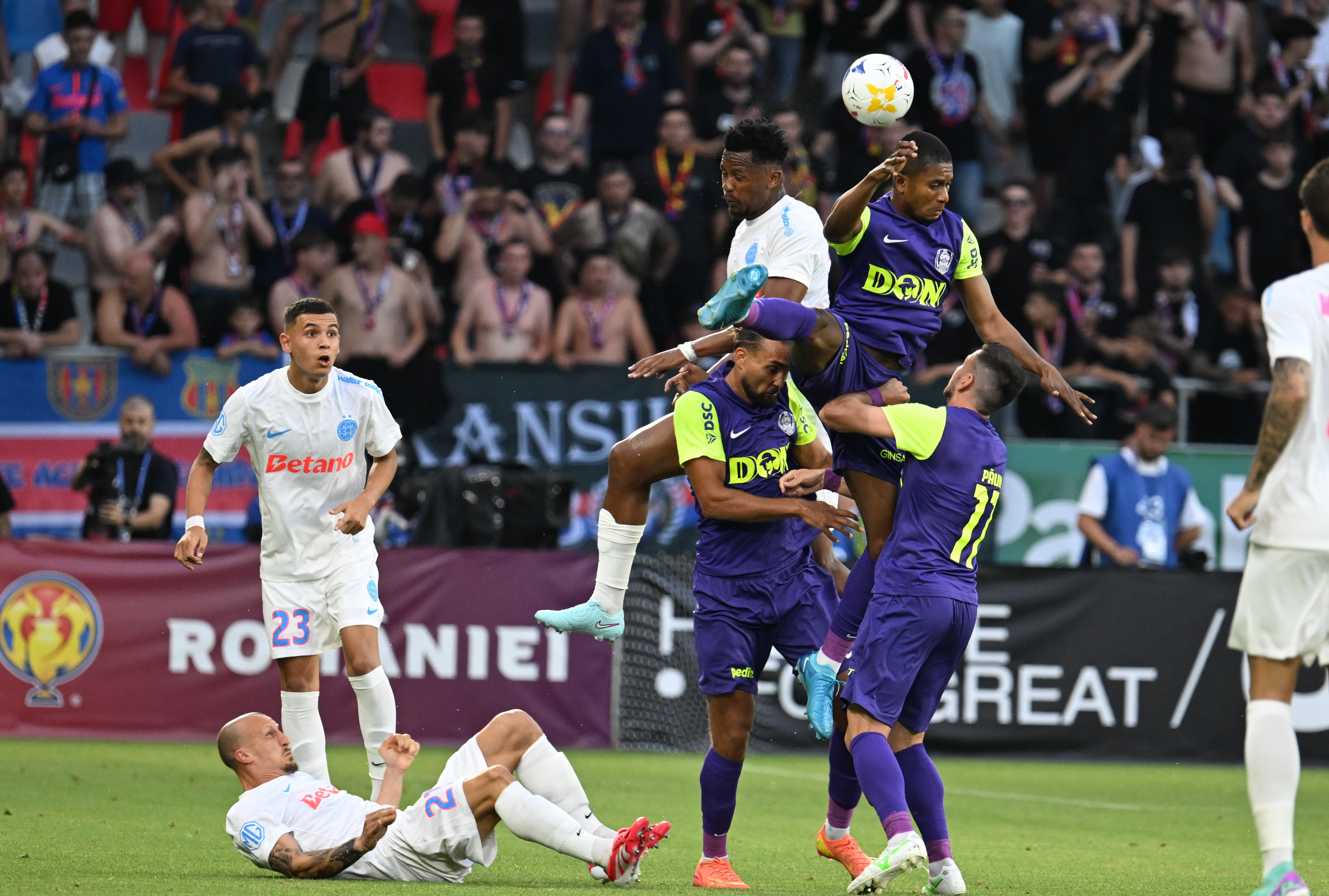 Imagine Stire Transfer la Rapid: jucător de la CFR Cluj! | 2review.ro