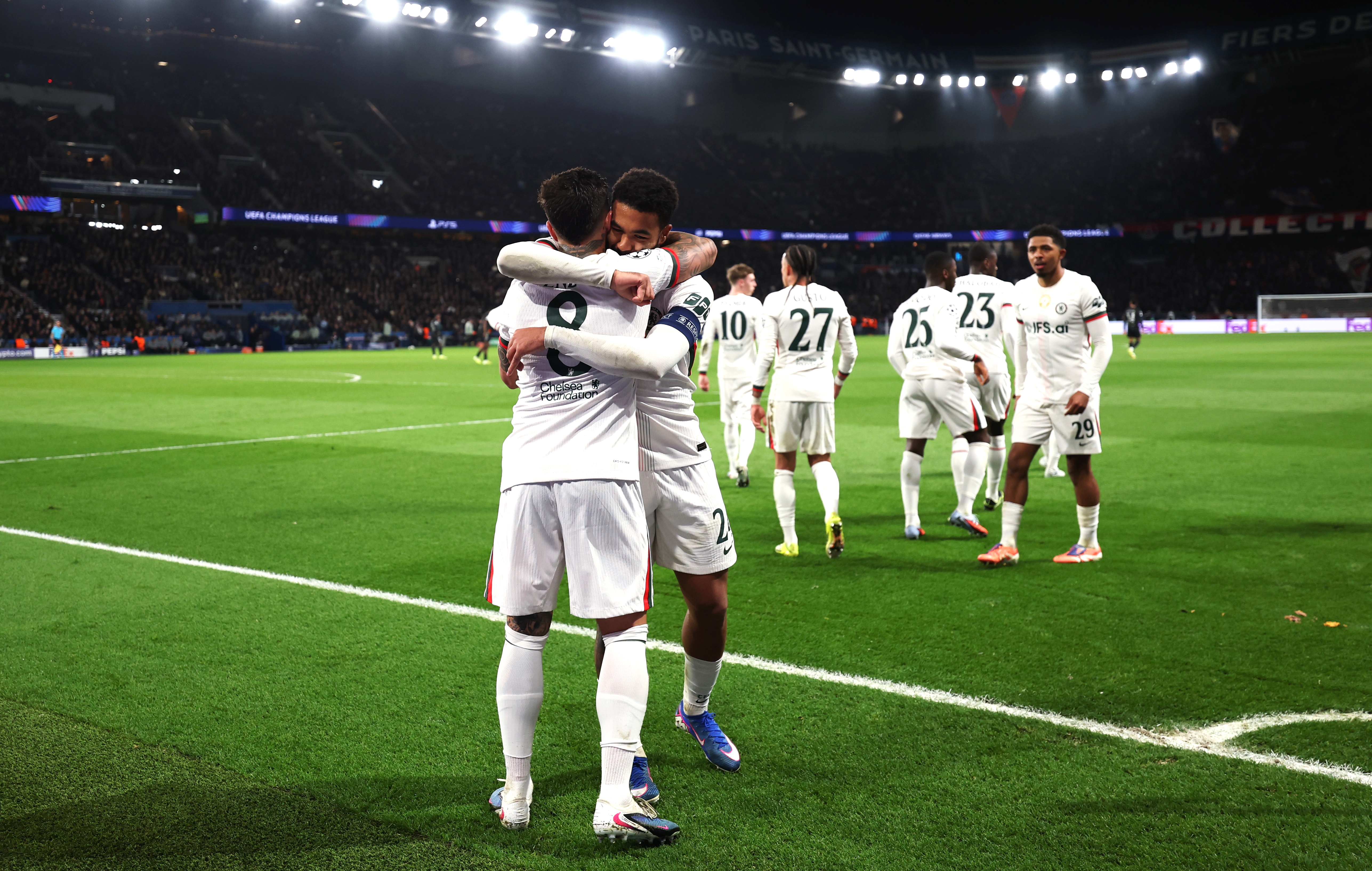 Imagine Stire Lovitură de proporții: Real Madrid a decis să îl transfere pe rebelul de 90.000.000 de euro! | 2review.ro