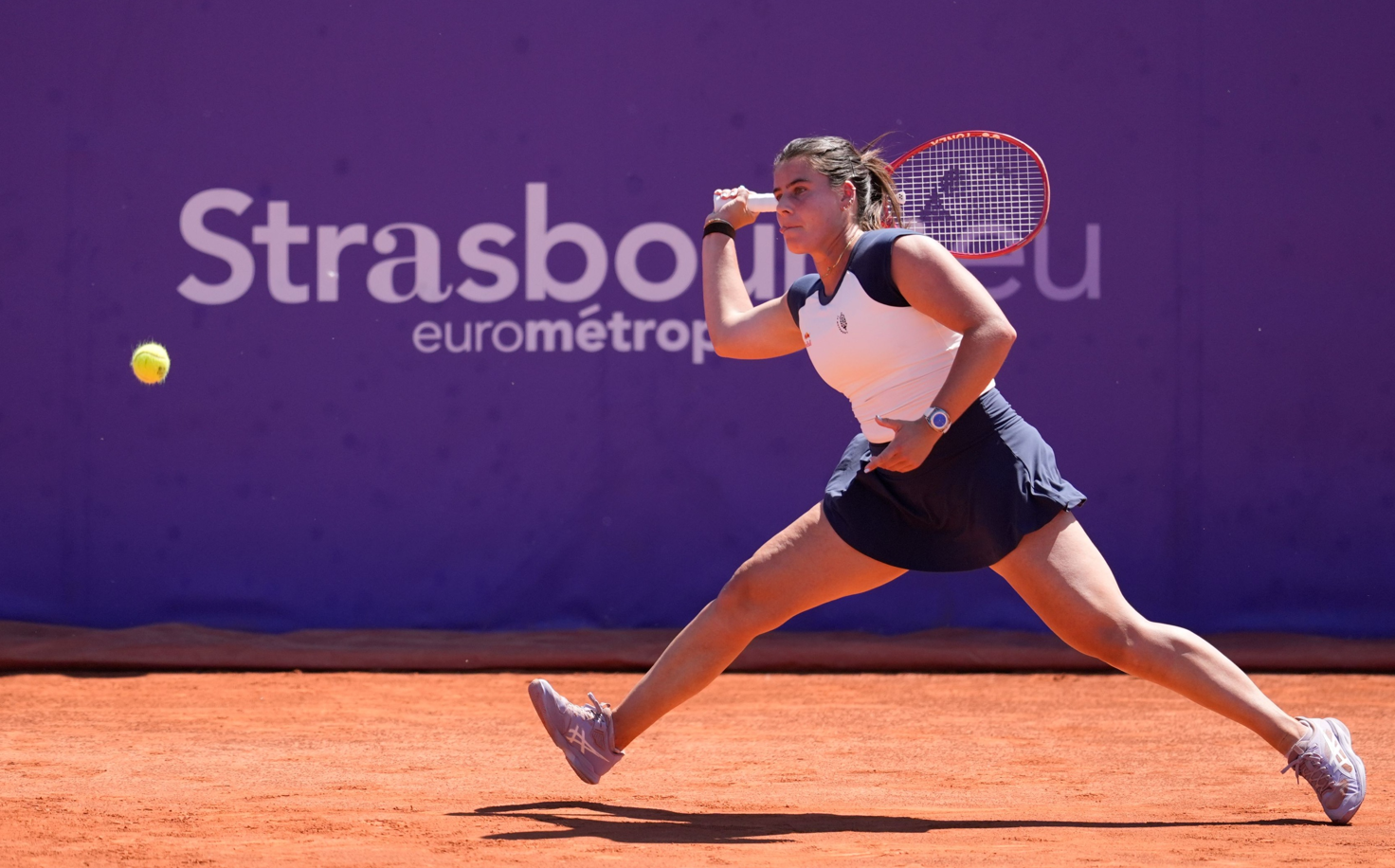 Imagine Stire Emma Navarro a ”răzbunat-o” pe Jaqueline Cristian și a cucerit trofeul de la WTA Strasbourg! | 2review.ro