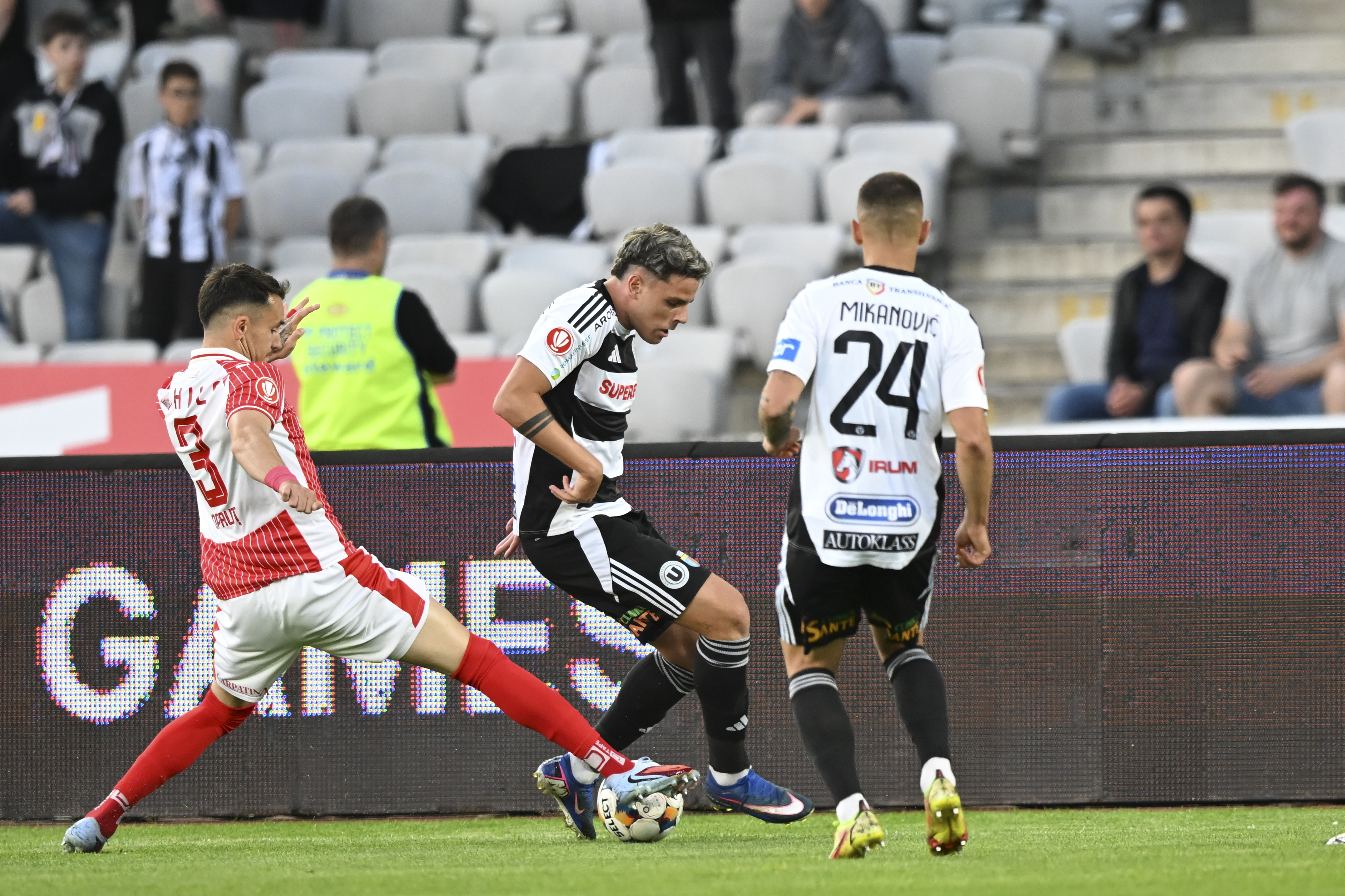 Imagine Stire ”U” Cluj - Dinamo 1-0, ACUM, Digi Sport 1. Deschidere de scor! Gheorghiță a marcat | 2review.ro
