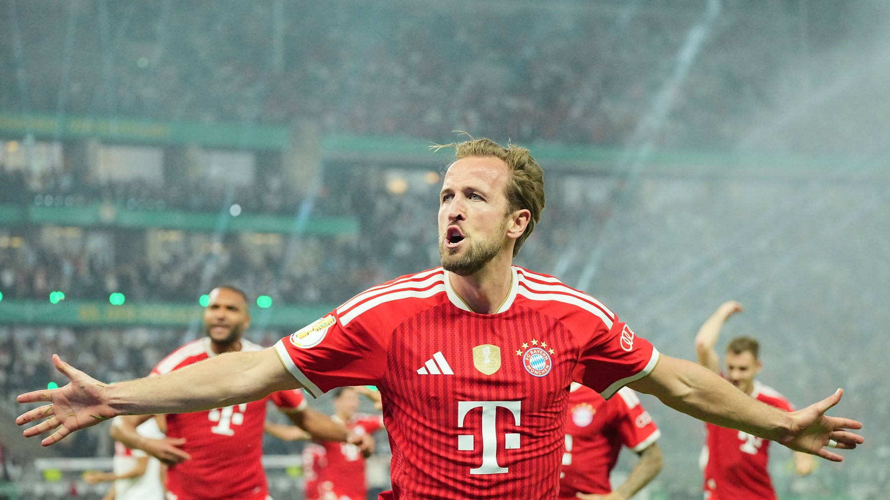 Imagine Stire Bayern Munchen - Stuttgart 3-0. Bavarezii au câștigat Cupa Germaniei și au reușit eventul: triplă pentru Harry Kane | 2review.ro
