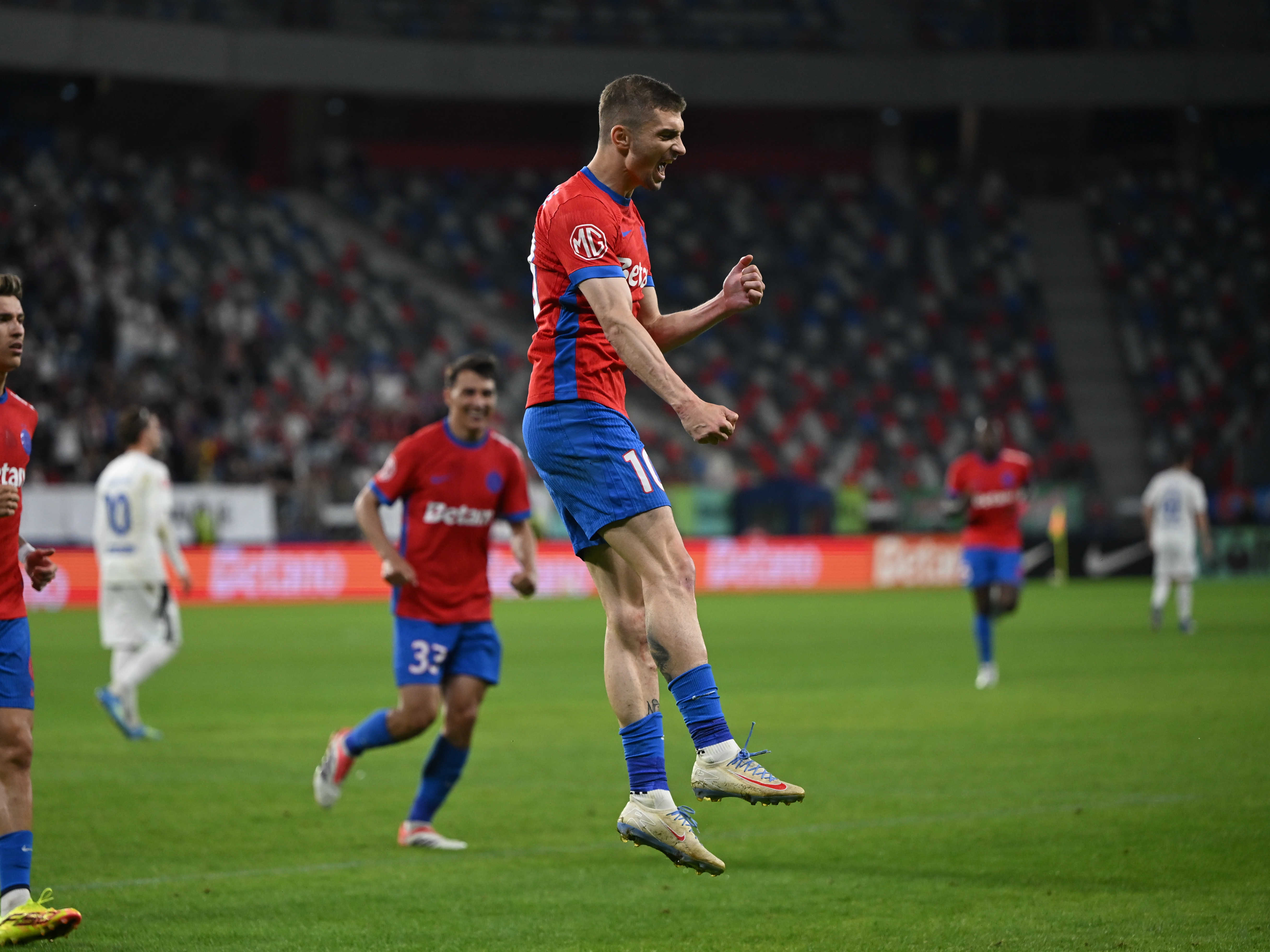 Imagine Stire Tănase, mesaj pentru Octavian Popescu după ”bijuteria” de gol cu FC Botoșani | 2review.ro