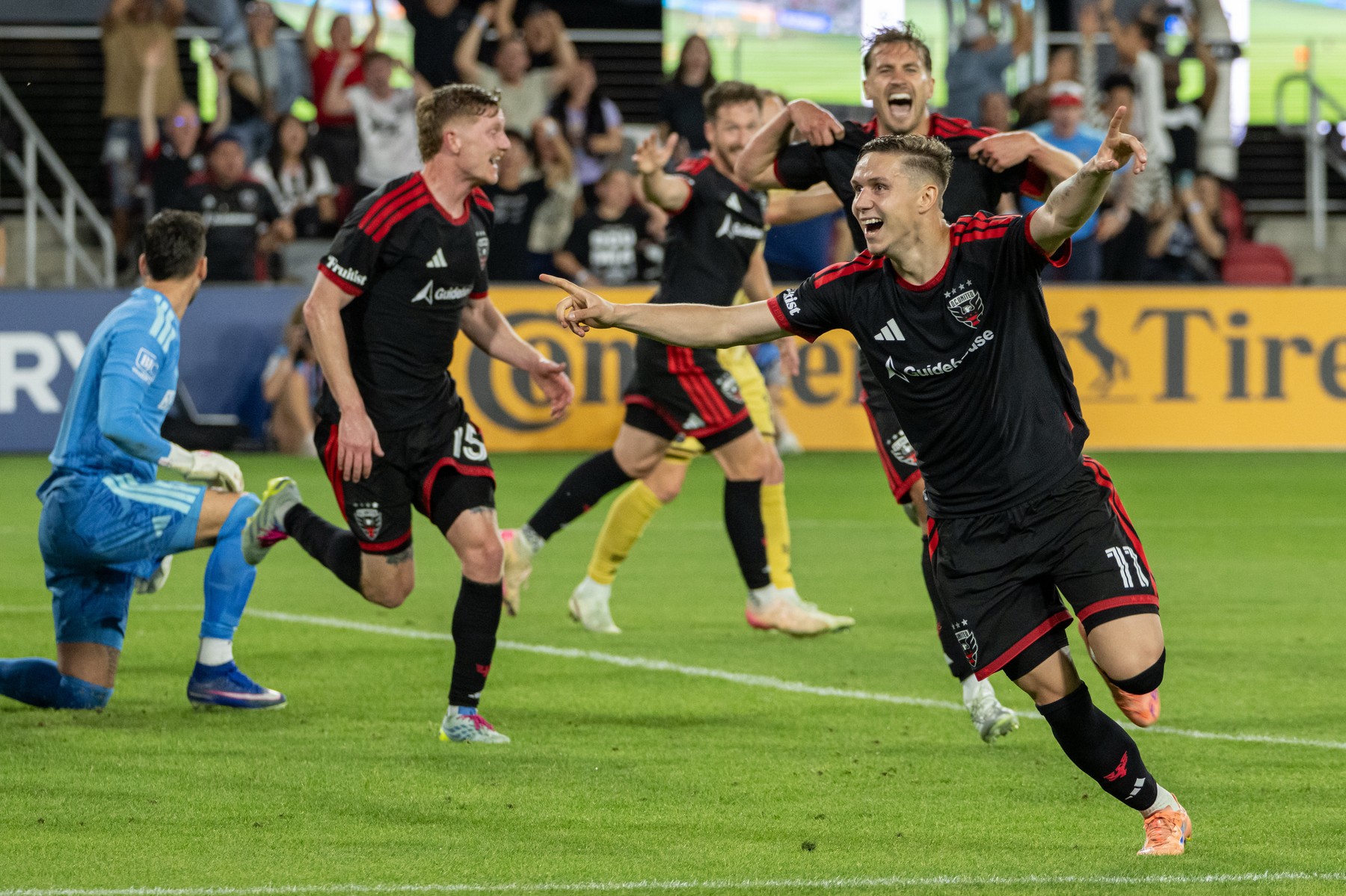 Imagine Stire Louis Munteanu, one-man-show în America! 5 goluri în 12 meciuri pentru DC United: Sunt apreciat și foarte fericit | 2review.ro