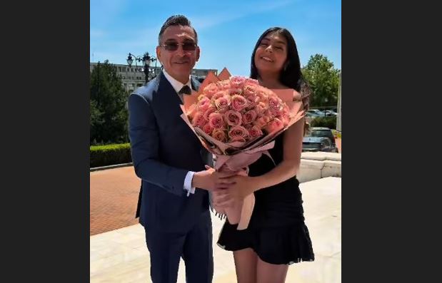 Imagine Stire Mayra Dumitrescu, tentată să intre în politică! Ilie Dumitrescu: ”A fost implicată la alegeri” | 2review.ro