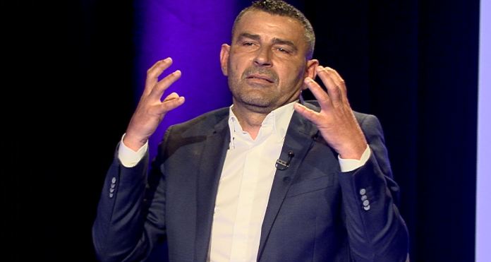 Imagine Stire Nu i-a plătit datoria la timp și l-a făcut să mănânce cu paiul o săptămână! Trică: ”I-a dat direct voleu în gură” | 2review.ro