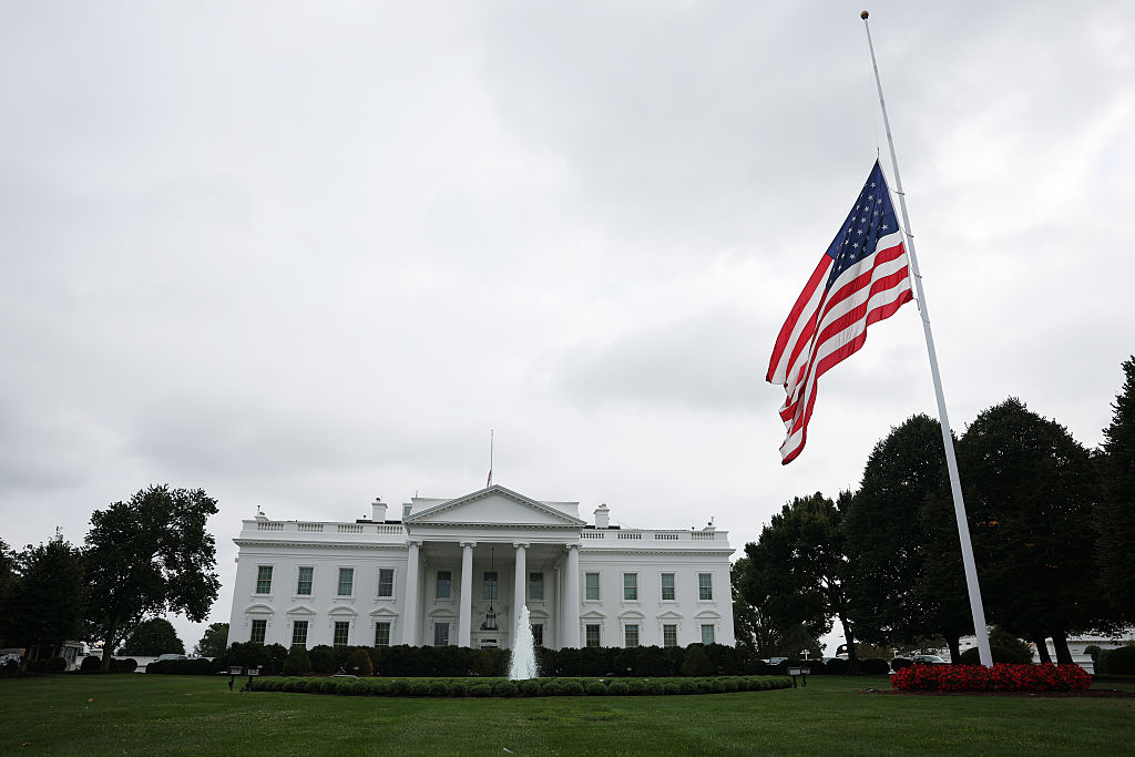 Imagine Stire Donald Trump a dat ordin! Imaginile surprinse la Casa Albă: chiar urmează să se întâmple | 2review.ro