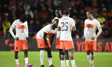 EINDHOVEN - (lr) Jeremie Frimpong of the Netherlands, Lutsharel Geertruida of the Netherlands, Brian Brobbey of the Netherlands, Quinten Timber of the Netherlands, Xavi Simons of the Netherlands during the friendly international match between the Netherla