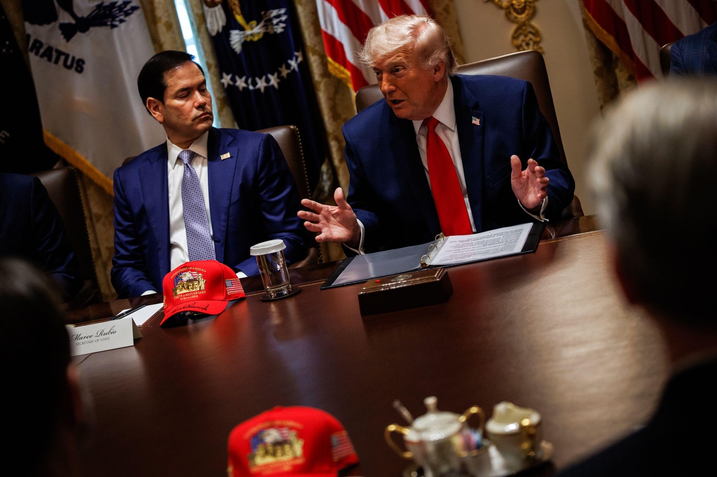 Imagine Stire Donald Trump a făcut anunțul: ”Au suferit mult”. Președintele SUA intră în istorie | 2review.ro