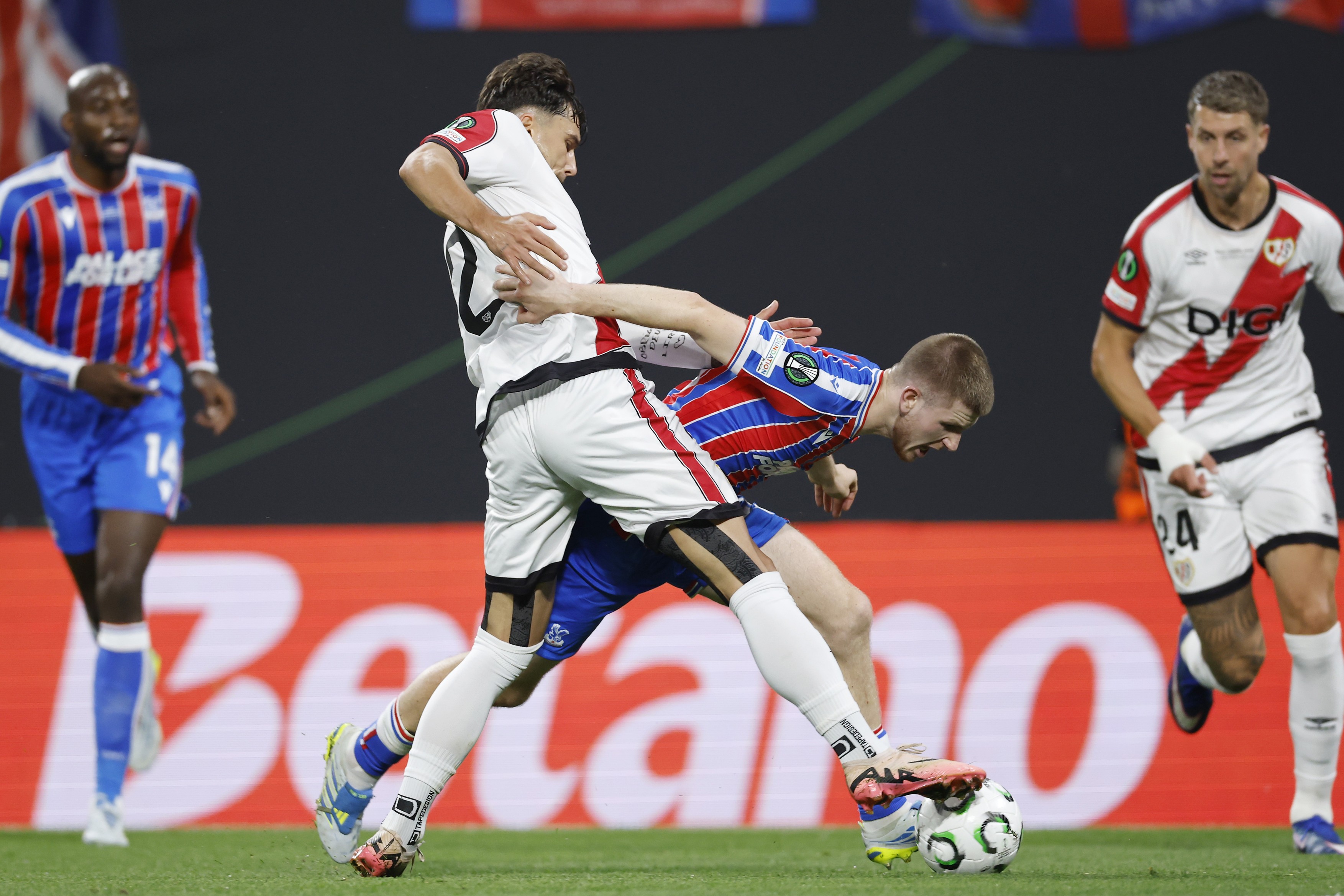 Imagine Stire Transfer la Real Madrid, după finala Conference League? | 2review.ro