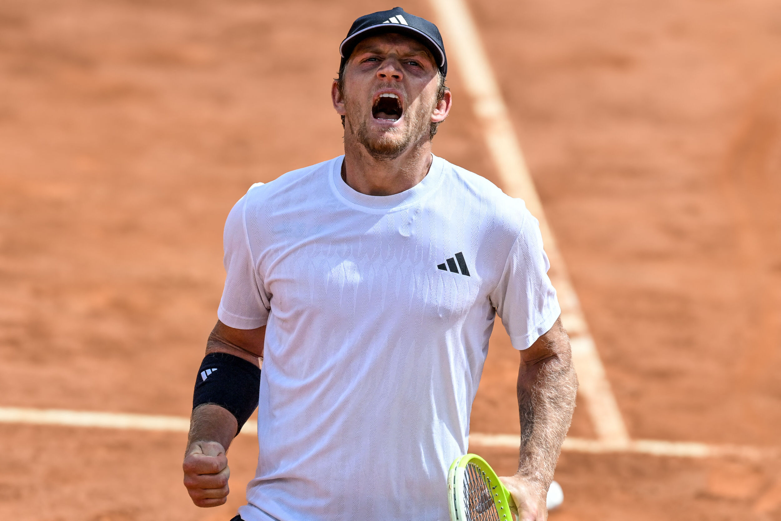 Imagine Stire Neverosimil! A fost abandonat de antrenor în timpul turneului de la Roland Garros: ”Ca persoană a eșuat!” | 2review.ro
