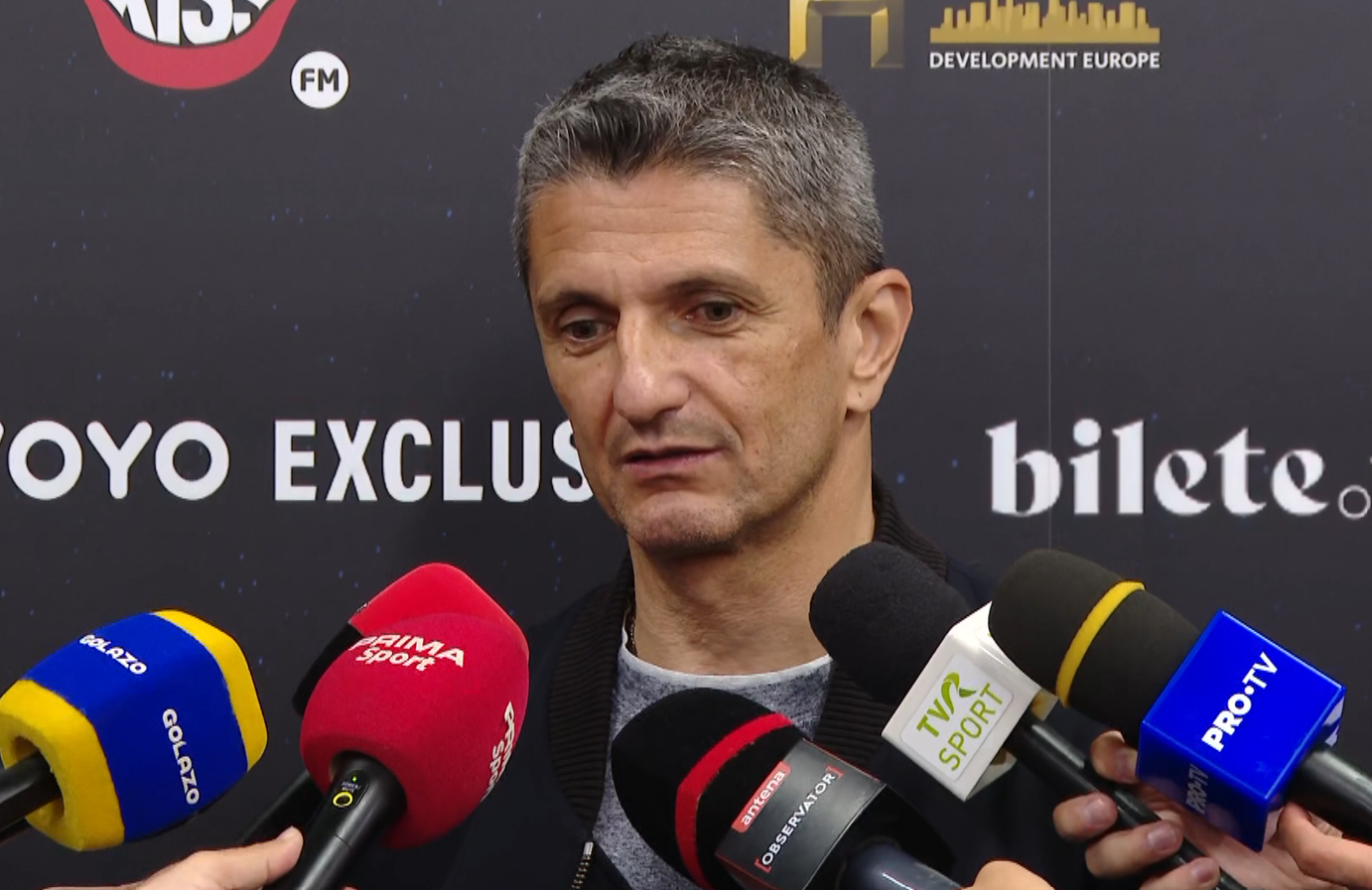Imagine Stire Întrebat dacă transferă un român la PAOK, Răzvan Lucescu a pronunțat un singur nume și a zâmbit | 2review.ro