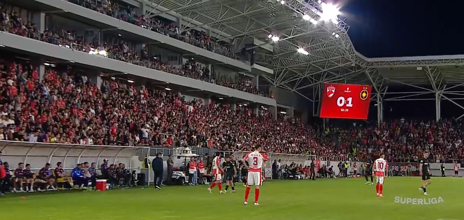 Galeria lui Dinamo i-a scandat numele la barajul cu FCSB! Mesajul e clar și așteaptă decizia