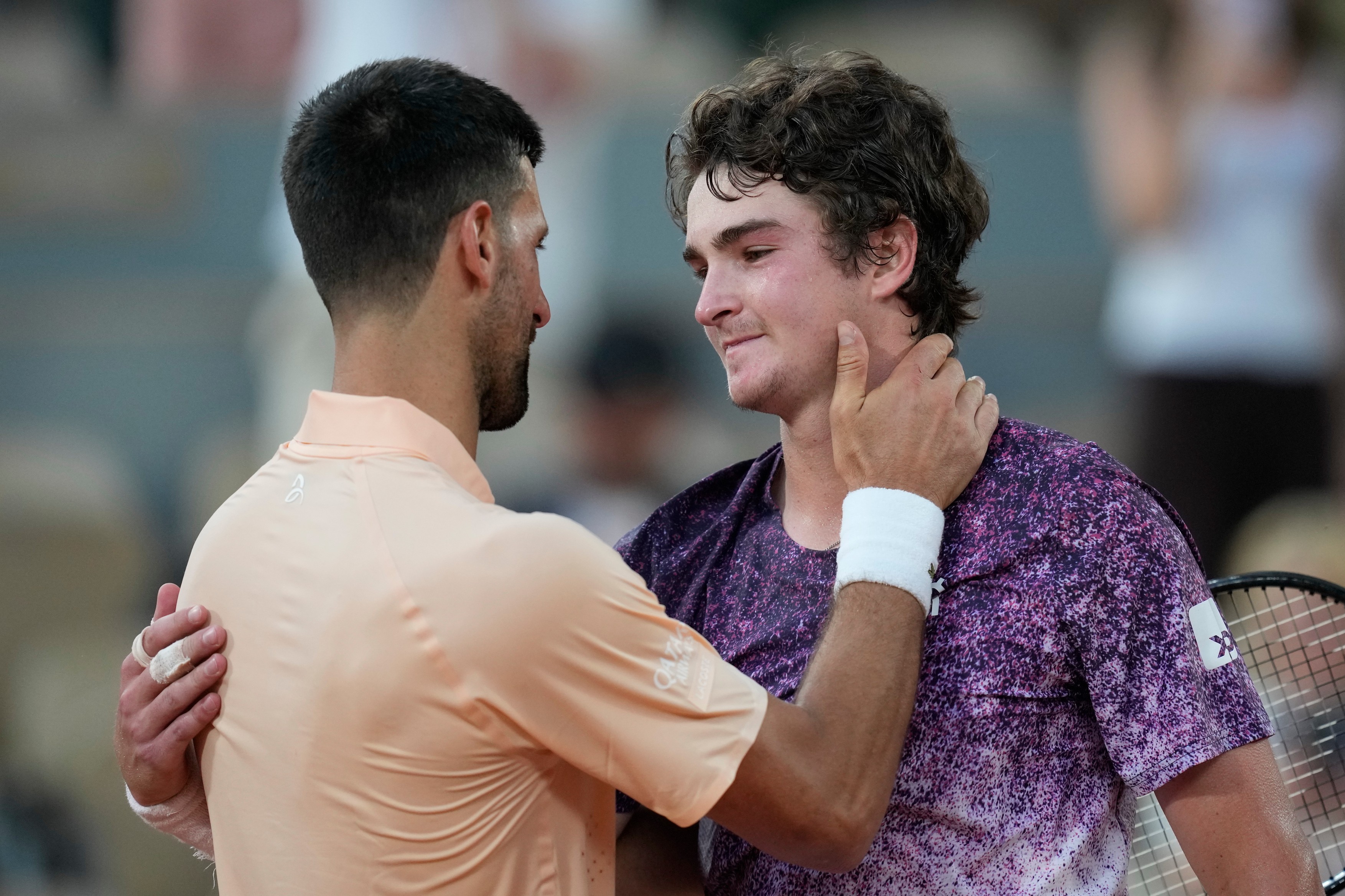 Imagine Stire Întors de la 2-0! Novak Djokovic, eliminat la Roland Garros de noul puști-minune, după un meci de aproape 5 ore | 2review.ro