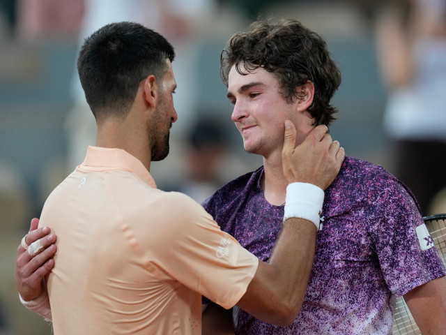 Poza pentru articolul Întors de la 2-0! Novak Djokovic, eliminat la Roland Garros de noul puști-minune, după un meci de aproape 5 ore