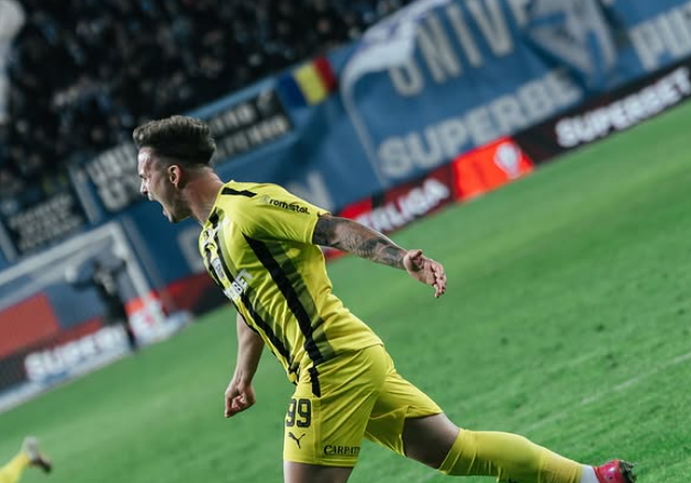 Imagine Stire Nemaivăzut! Era așteptat la stadion la pauza meciului Dinamo - FCSB pentru a juca, dar a apărut o problemă neașteptată | 2review.ro