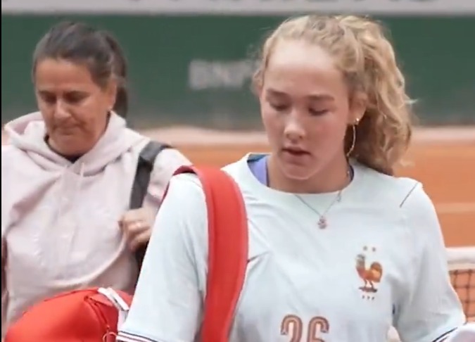 Francezii au văzut cum a apărut rusoaica Mirra Andreeva cu o zi înainte de finala Roland Garros și s-au convins