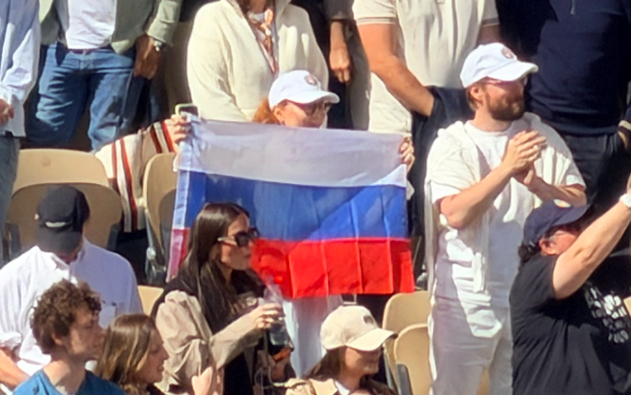 Steagul Rusiei a apărut la finala Roland Garros când Mirra Andreeva ridica trofeul! Francezii n-au stat pe gânduri
