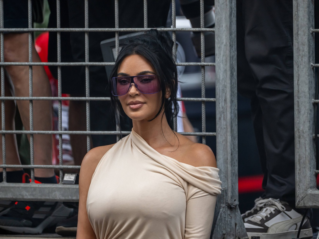 Kim Kardashian speră la "nunta secolului", după doar câteva luni de relație