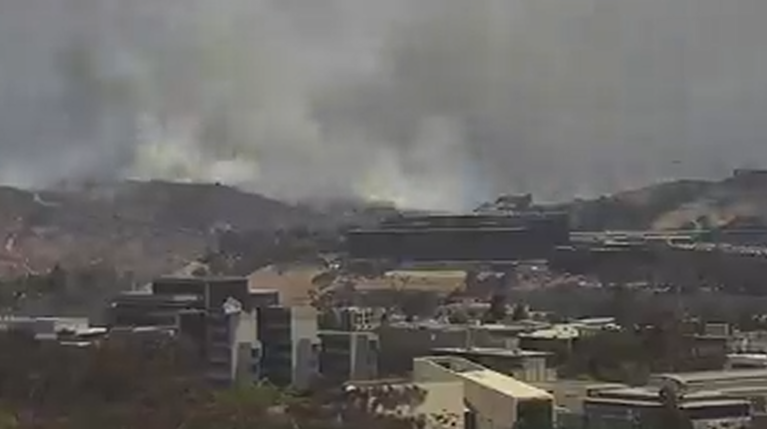 După șerpi, a urmat incendiul! Pregătire agitată pentru o naționala de la Cupa Mondială