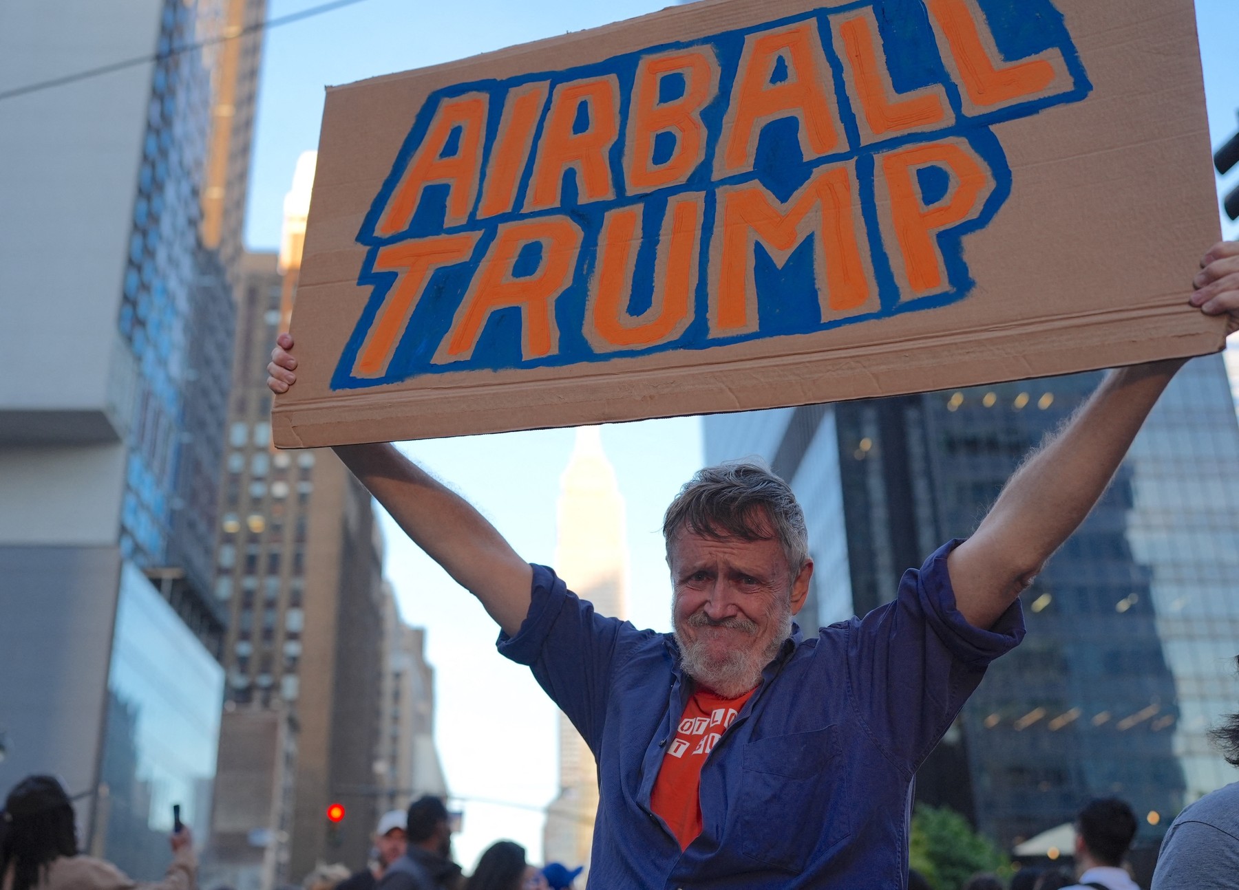 Decizia lui Donald Trump după ce o sală cu 20.000 de spectatori l-a huiduit copios