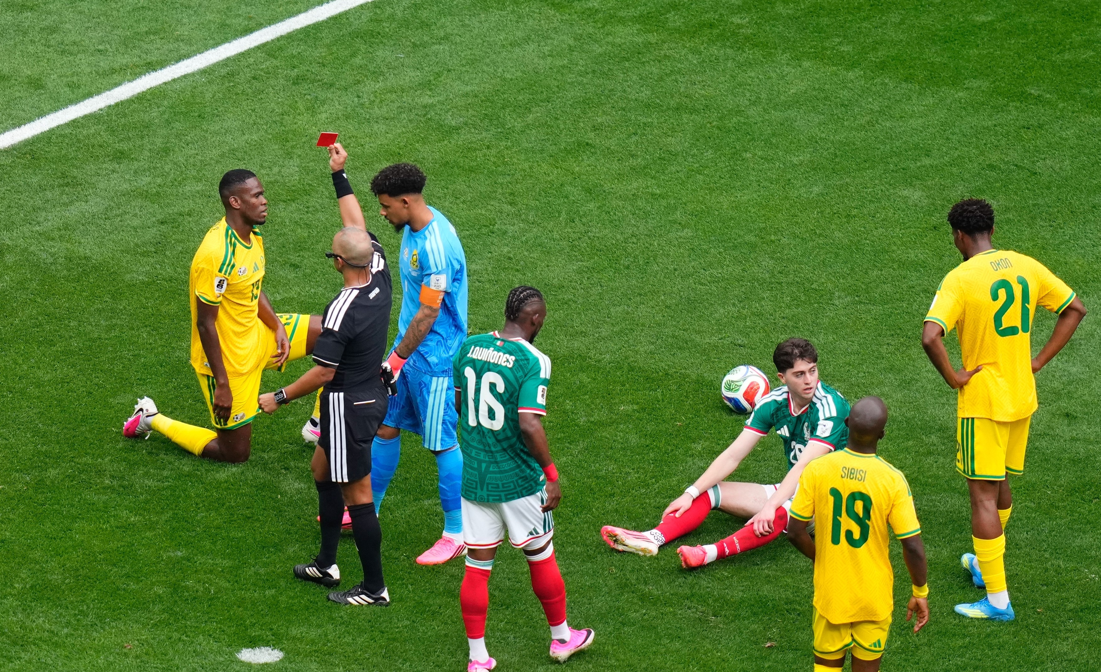 Partida Mexic - Africa de Sud 2-0 a intrat în istoria "neagră" a Cupei Mondiale