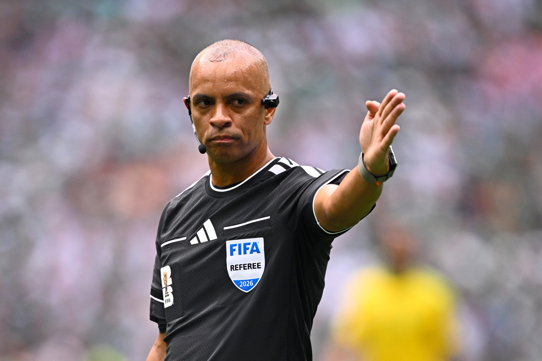 Fotbalul, la următorul nivel! Totul despre arbitrii "cyber" de la Cupa Mondială 2026