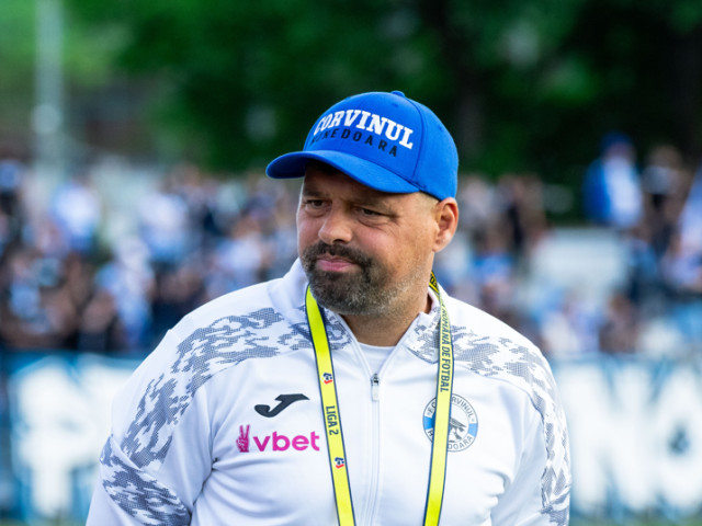 Florin Maxim semnează cu Corvinul Hunedoara până în 2029