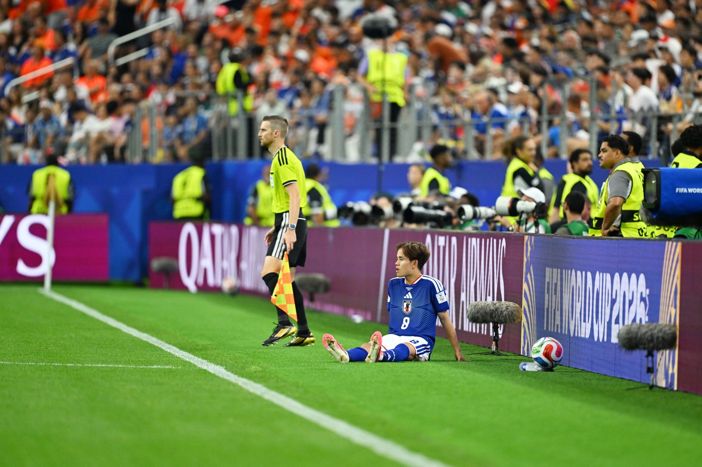 Nu s-a abținut, după ce a părăsit stadionul în scaun cu rotile la Cupa Mondială: ”M-au lovit din toate părțile”
