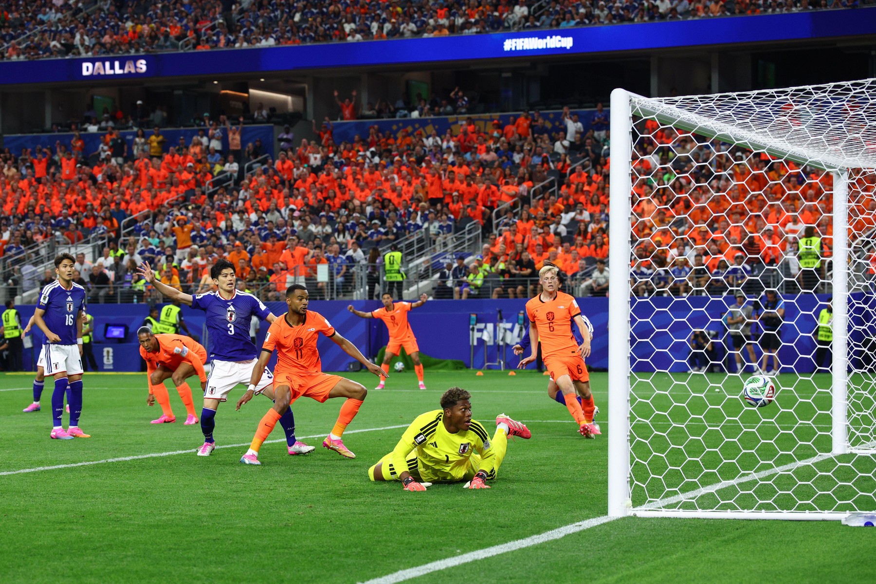 Olanda - Japonia 2-2. Remiză spectaculosă, după o repriză secundă cu 4 goluri