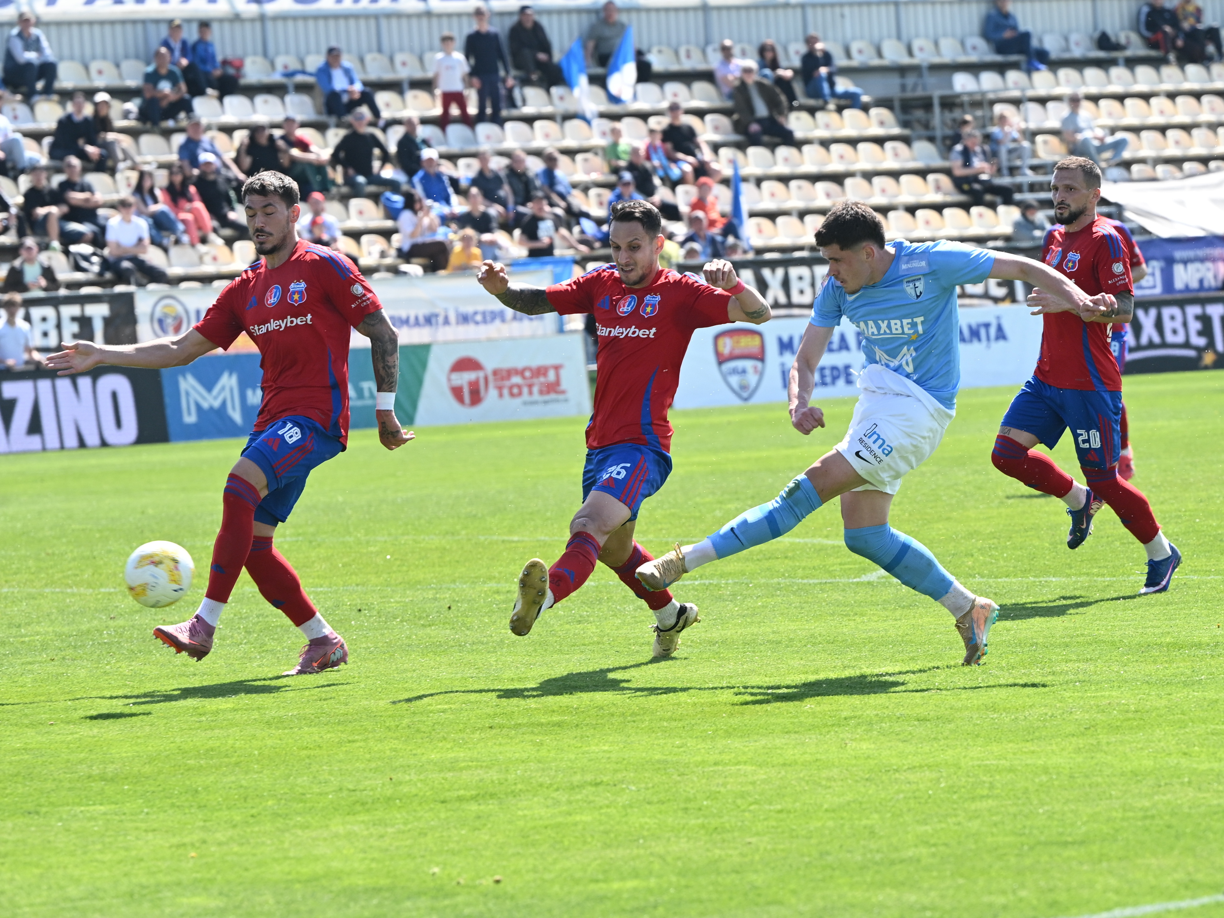 Ofertă de 2.000.000 de euro pentru jucătorul dorit de FCSB și Universitatea Craiova!