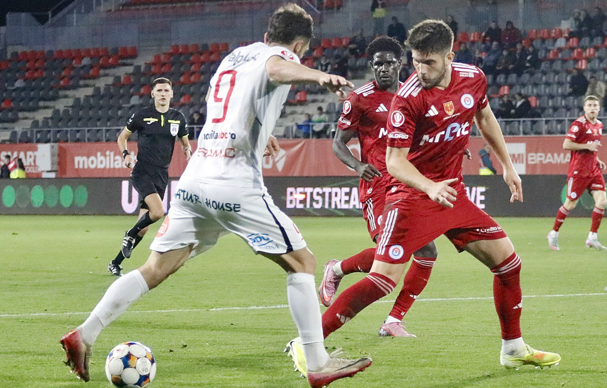 FCSB l-a luat ”la reducere” și a dat lovitura: ”E un jucător complet”