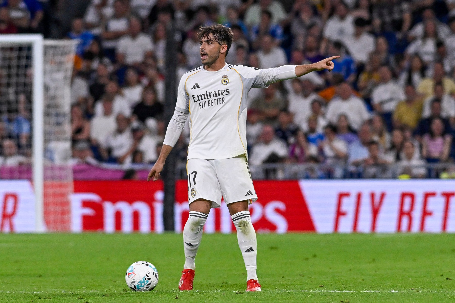 Jose Mourinho a anunțat ce se întâmplă cu Raul Asencio la Real Madrid, după ce a fost prins băut la volan