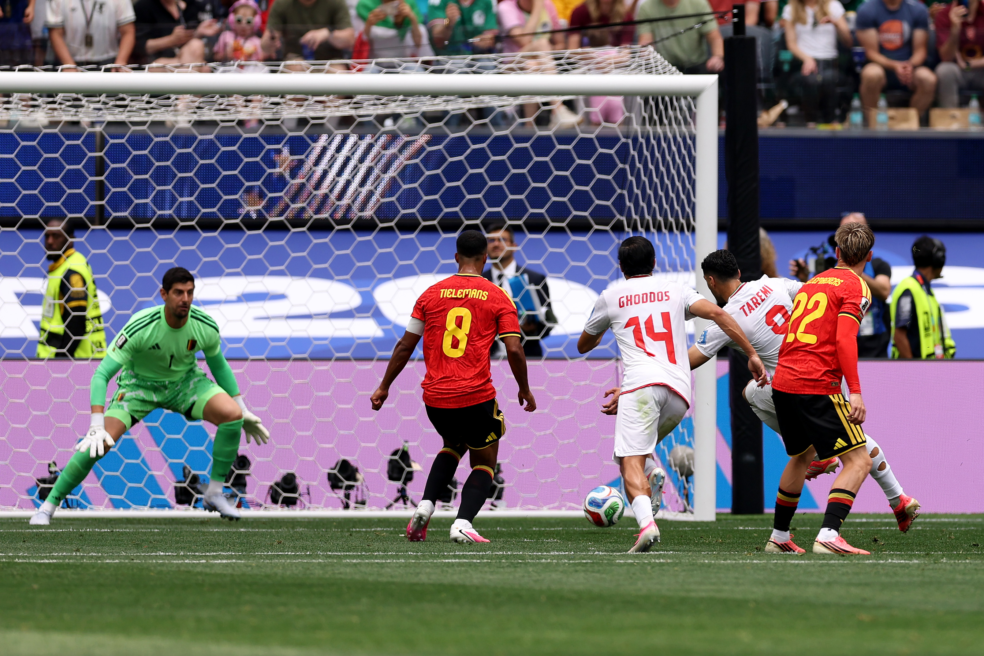 Belgia - Iran 0-0, ACUM! Belgienii au rămas în 10!