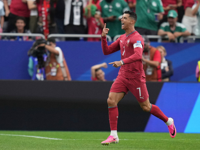 Tensiuni în naționala Portugaliei: Fanii lui Ronaldo o asaltează pe iubita lui Joao Neves