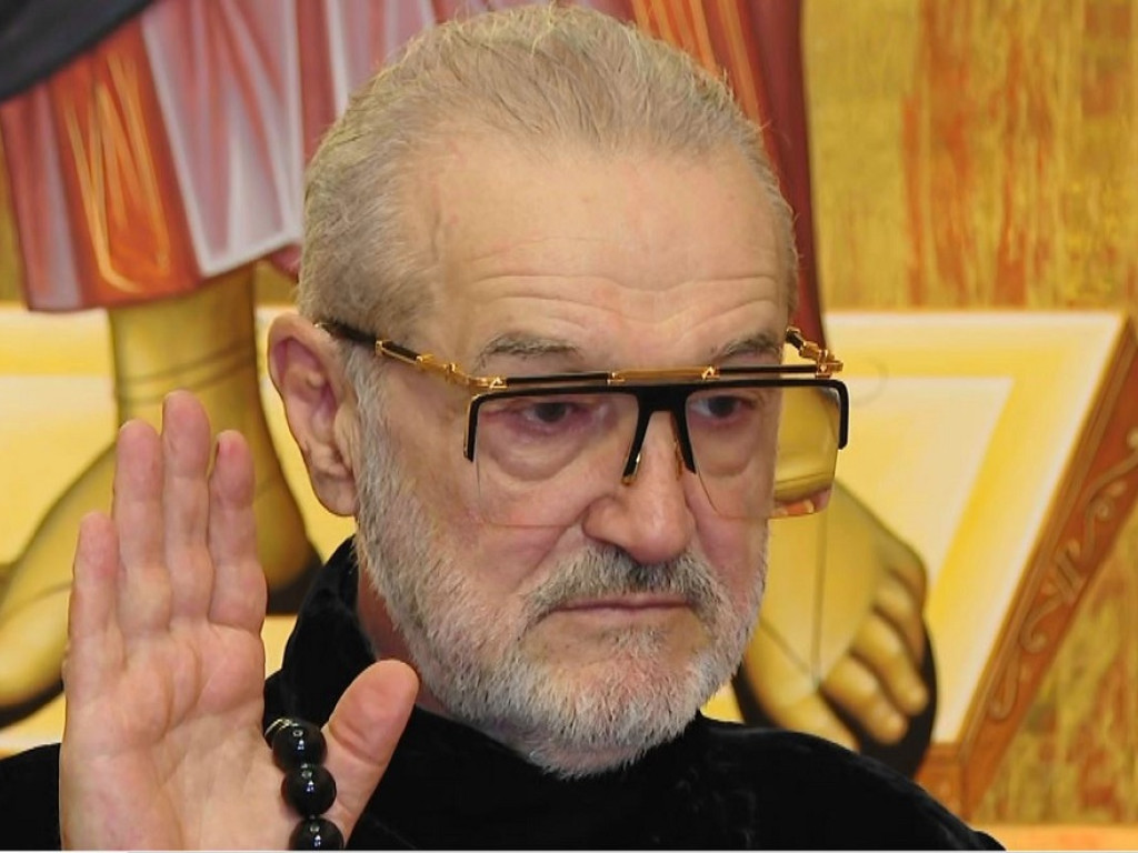 Gigi Becali nu s-a ferit să recunoască: ”Nu vreau niciuna! Cam ai dreptate, dar, ca să-mi ascund răutatea, nu mă uit”