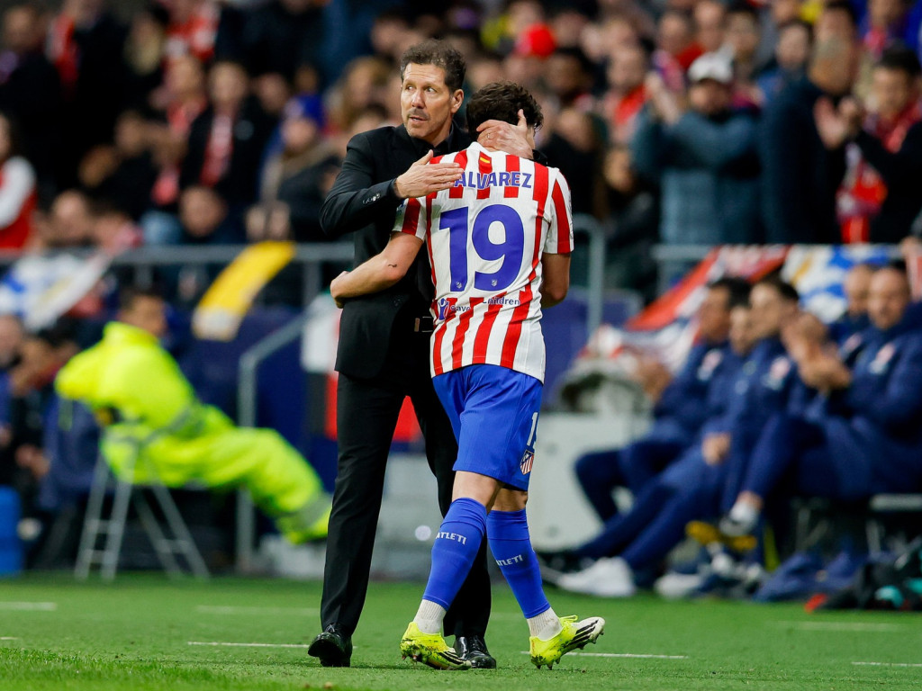 Întrebat de viitorul lui Julian Alvarez la Atletico, Diego Simeone a rostit TREI cuvinte