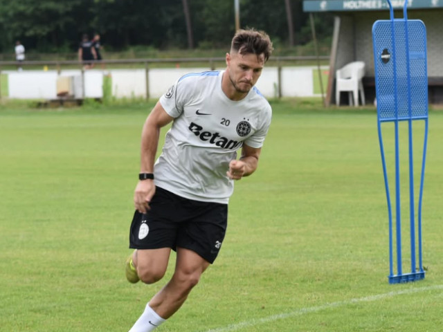 FCSB: Gnahore semnează, Becali anunță un "număr 10" scump