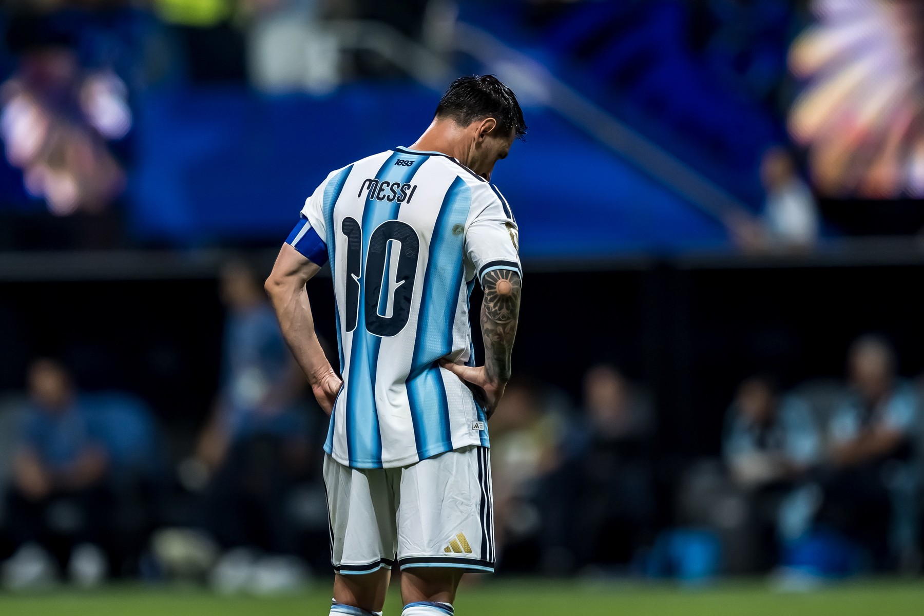 Leo Messi și-a pus "cenușă în cap", după penalty-ul ratat cu Egipt: "Am simțit că mi-am dezamăgit colegii"