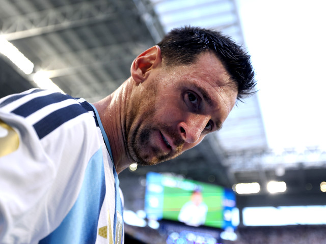 Messi i-a dăruit tricoul lui Roberto Baggio după sfertul CM 2026