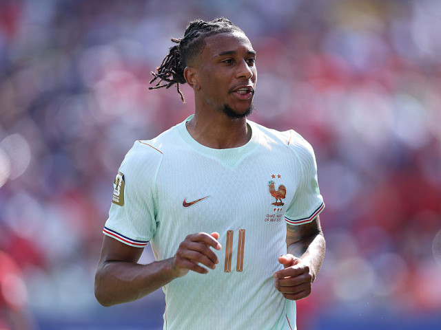 Olise alege Real Madrid; Bayern refuză vânzarea. Record de transfer?