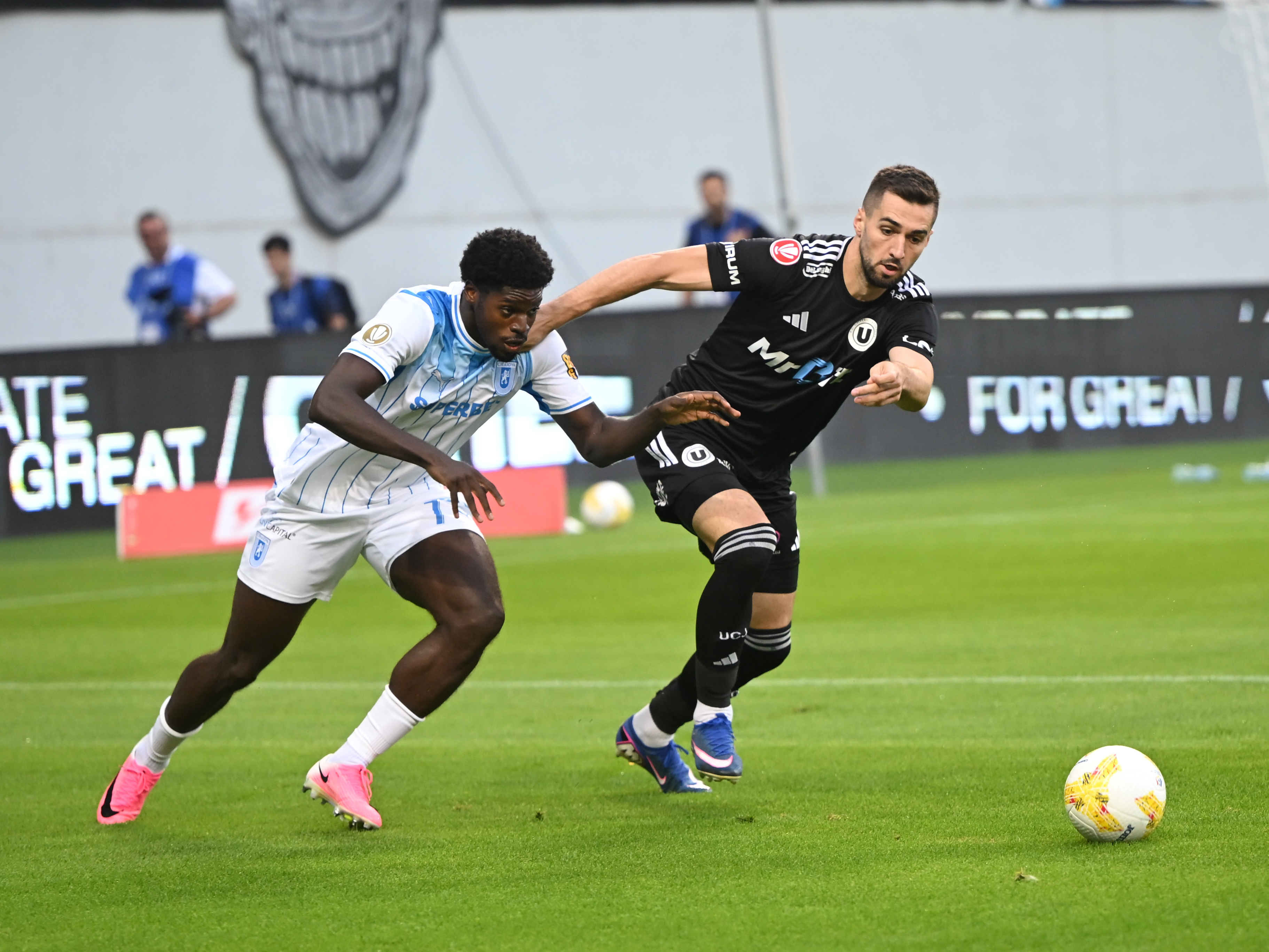 Universitatea Craiova - ”U” Cluj 1-0, ACUM, pe DGS 1, în Supercupa României. GOOOL! Nsimba a deschis scorul pe Ion Oblemenco!