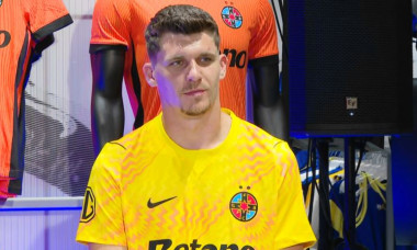 echipament fcsb.4png