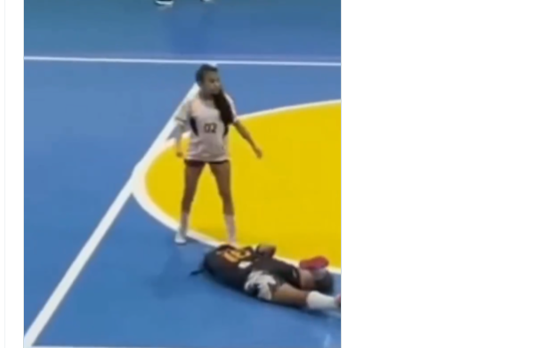 Neverosimil: și-a pus adversara la pământ și nu s-a oprit. Ce a urmat a produs revoltă! ”La pușcărie” / ”Interzisă pe viață”