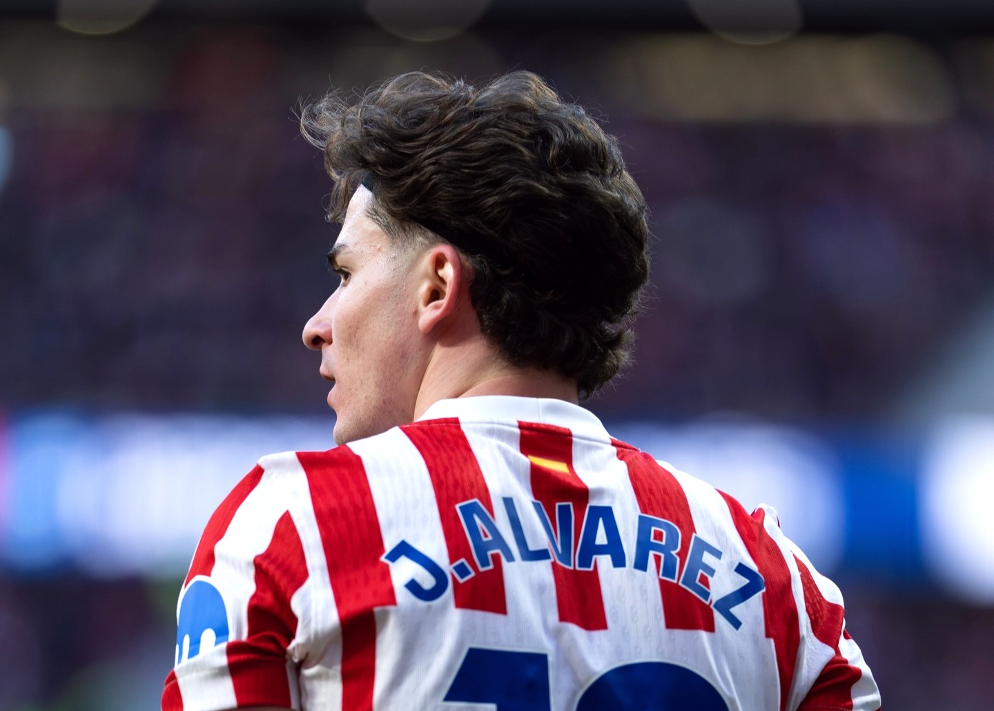 Atletico i-a pus pe masă două variante lui Julian Alvarez! Ce se întâmplă cu transferul la Barcelona