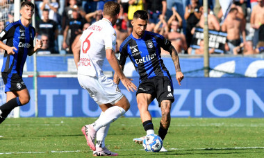 Marius Marin (Pisa) thwarted by Matthias Verreth (Brescia) during AC Pisa vs Brescia Calcio, Italian soccer Serie B matc