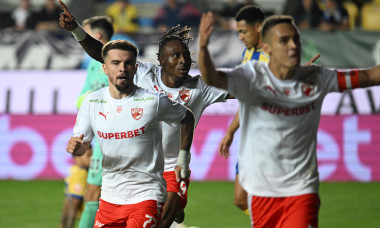 FOTBAL:PETROLUL PLOIESTI-DINAMO BUCURESTI, SUPERLIGA SUPERBET (15.09.2025)